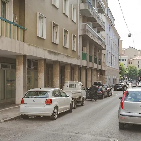 Apartment Private Balcony Fast Fribra Jungle Triest